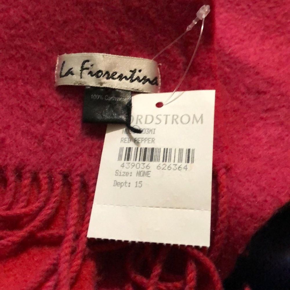 Cashmere scarf - Picture 3 of 3
